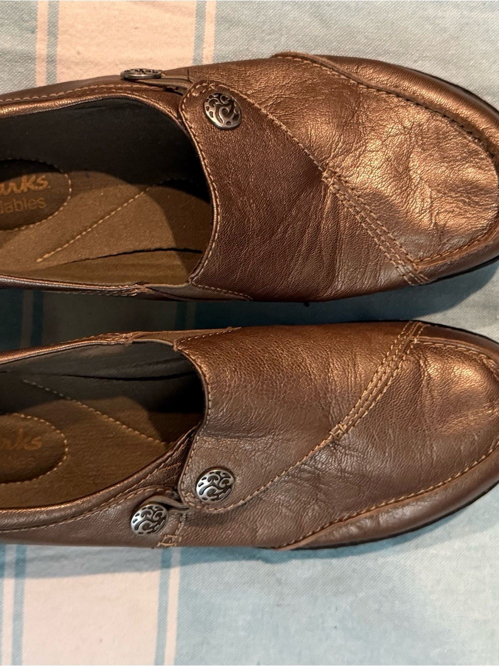 Clarks Women’s Brown Leather Slip-On - Picture 1 of 3